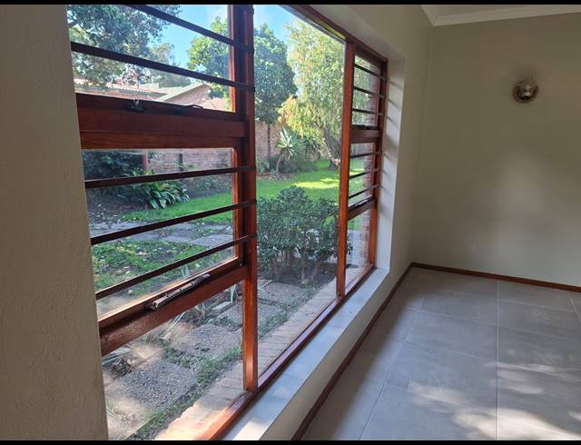4 BEDROOM HOUSE FOR SALE IN BOSKLOOF